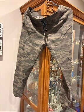 Women's Camo Jogger Sweatpants - Olive/Gray